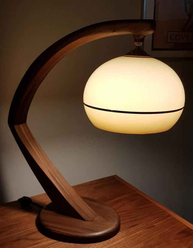 Mid-Century Modern Table Lamp (Walnut)