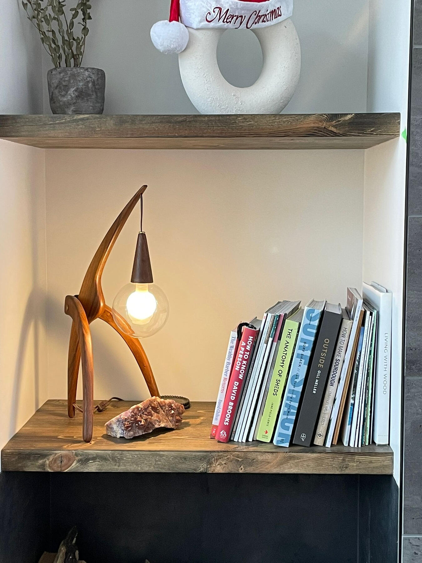 Baby Praying Mantis Table Lamp (Walnut)